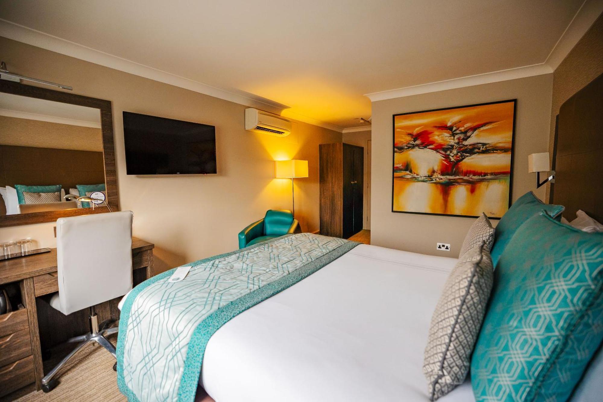 Mercure Milton Keynes Hotel Buitenkant foto