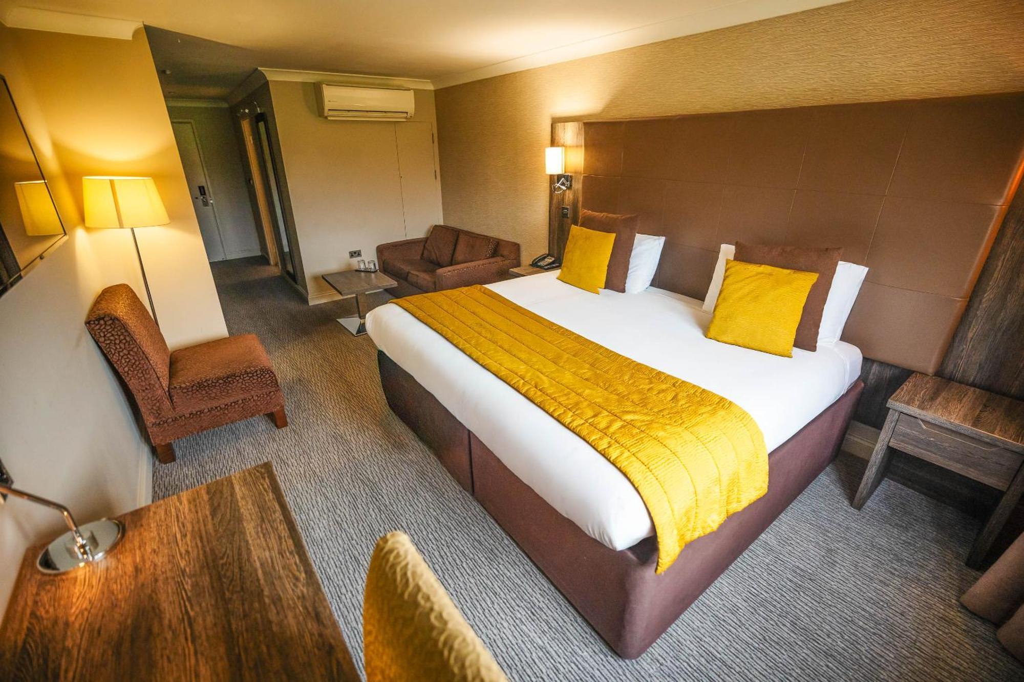 Mercure Milton Keynes Hotel Buitenkant foto